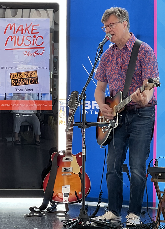Tom Bittel performing at Bradley Internation Airport - Photo by Alison Horton